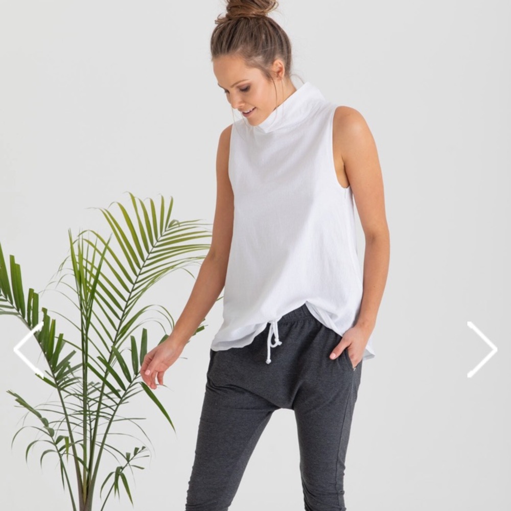 NWT Legoe Heritage Fenella Top